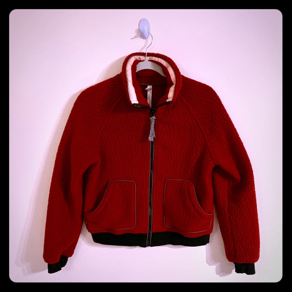 ✌🏼GUC Free People Mvmnt Red Teddy Jacket Sz S✌🏼